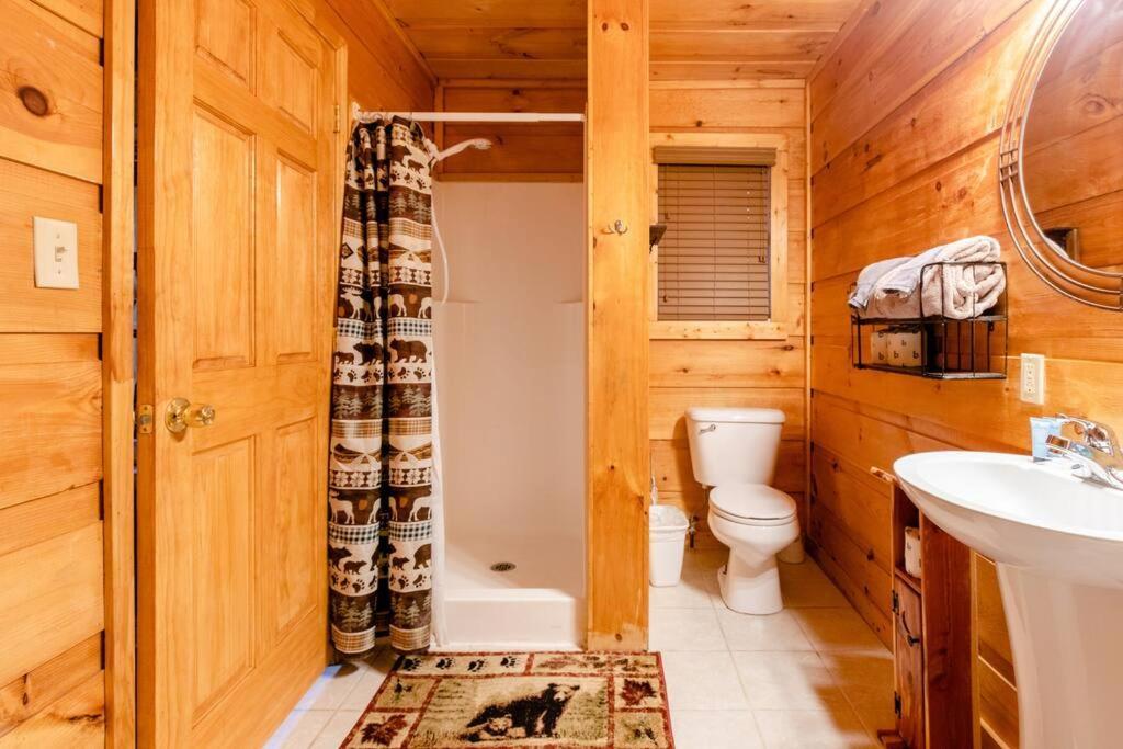 Vila Cozy Cabin W/Hot Tub & Wifi In Gatlinburg Exteriér fotografie