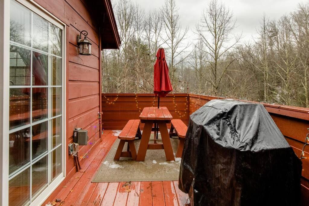 Vila Cozy Cabin W/Hot Tub & Wifi In Gatlinburg Exteriér fotografie