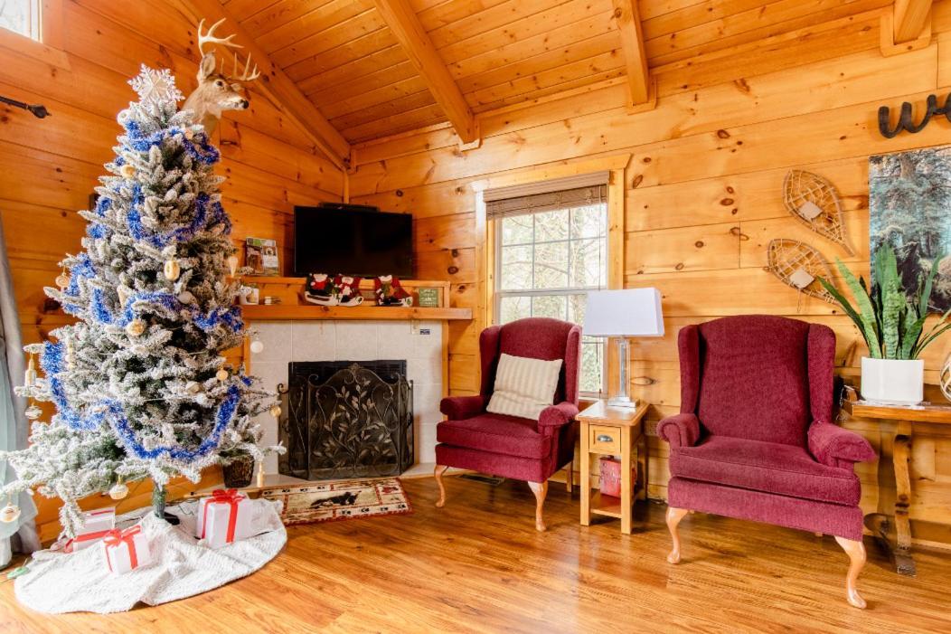 Vila Cozy Cabin W/Hot Tub & Wifi In Gatlinburg Exteriér fotografie